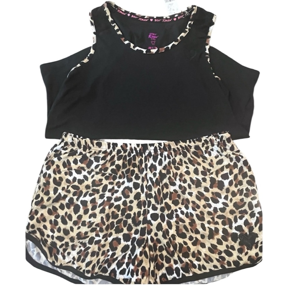 NWT- Betsey Johnson 2 piece tank & shorts set, size S